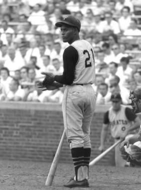 Roberto Clemente, Pittsburgh Pirates, approaches the plate at Wrigley Field in Chicago, August 21, 1963 - BL-4369-2000 (Don Sparks/National Baseball Hall of Fame Library)