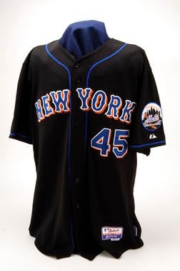 New York Mets jersey worn by Pedro Martínez when he became just the 15th hurler to log 3,000 strikeouts, September 3, 2007. - B-170-2007 (Milo Stewart, Jr./National Baseball Hall of Fame Library)