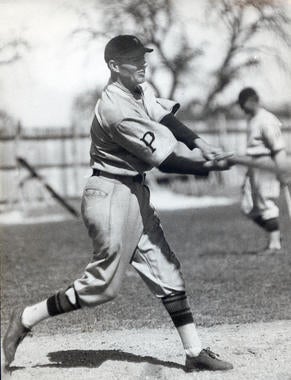 Pie Traynor batting - BL-3728-70c (National Baseball Hall of Fame Library)