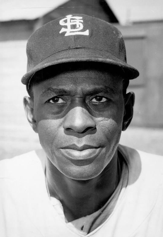 Satchel Paige pitches for Chicago American Giants - South Bend