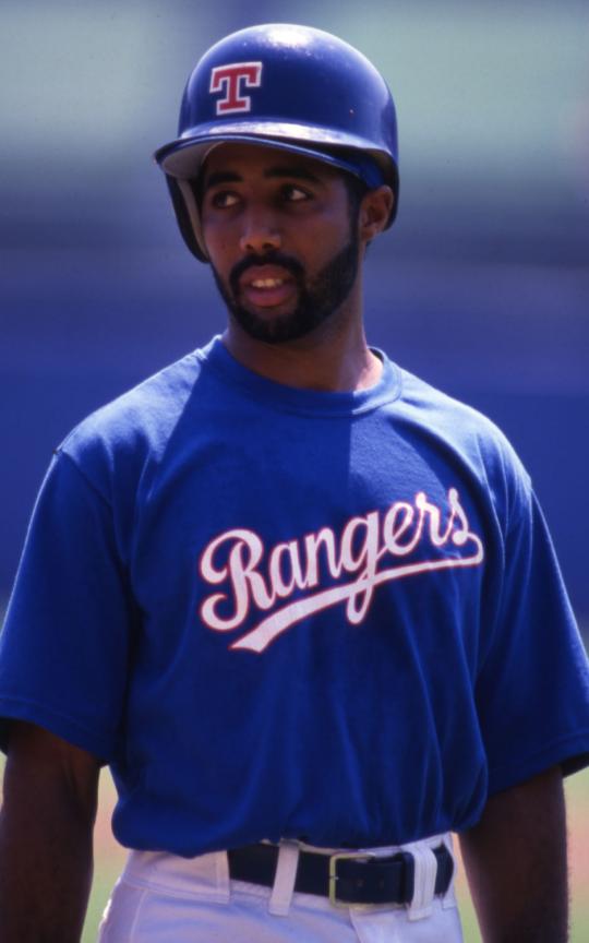 Former White Sox slugger Harold Baines inducted into Baseball Hall