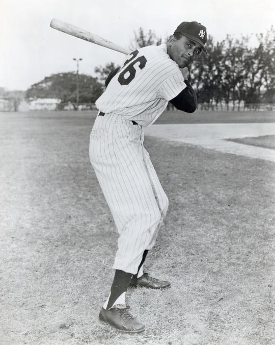 Ted Kluszewski 1956 Topps #25 Cincinnati Redlegs First Base Baseball  VG/EX-EX