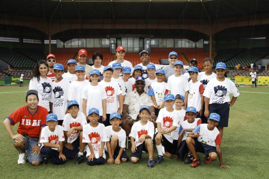 Hank's Giving: Henry Aaron's Legacy continues off the field