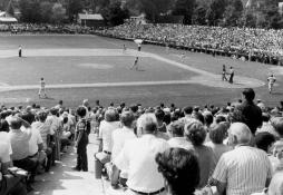 Baseball Hall of Fame's Buck O'Neil award for distinguished achievement  given to Roland Hemond – New York Daily News