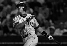 August 31, 1990: Ken Griffey Jr. and Sr. get back-to-back hits in  father-son debut with Mariners – Society for American Baseball Research